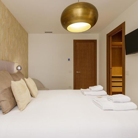 Plaza Del Siglo Suites & Boutique Apartments By Caleta Homes Málaga Eksteriør billede