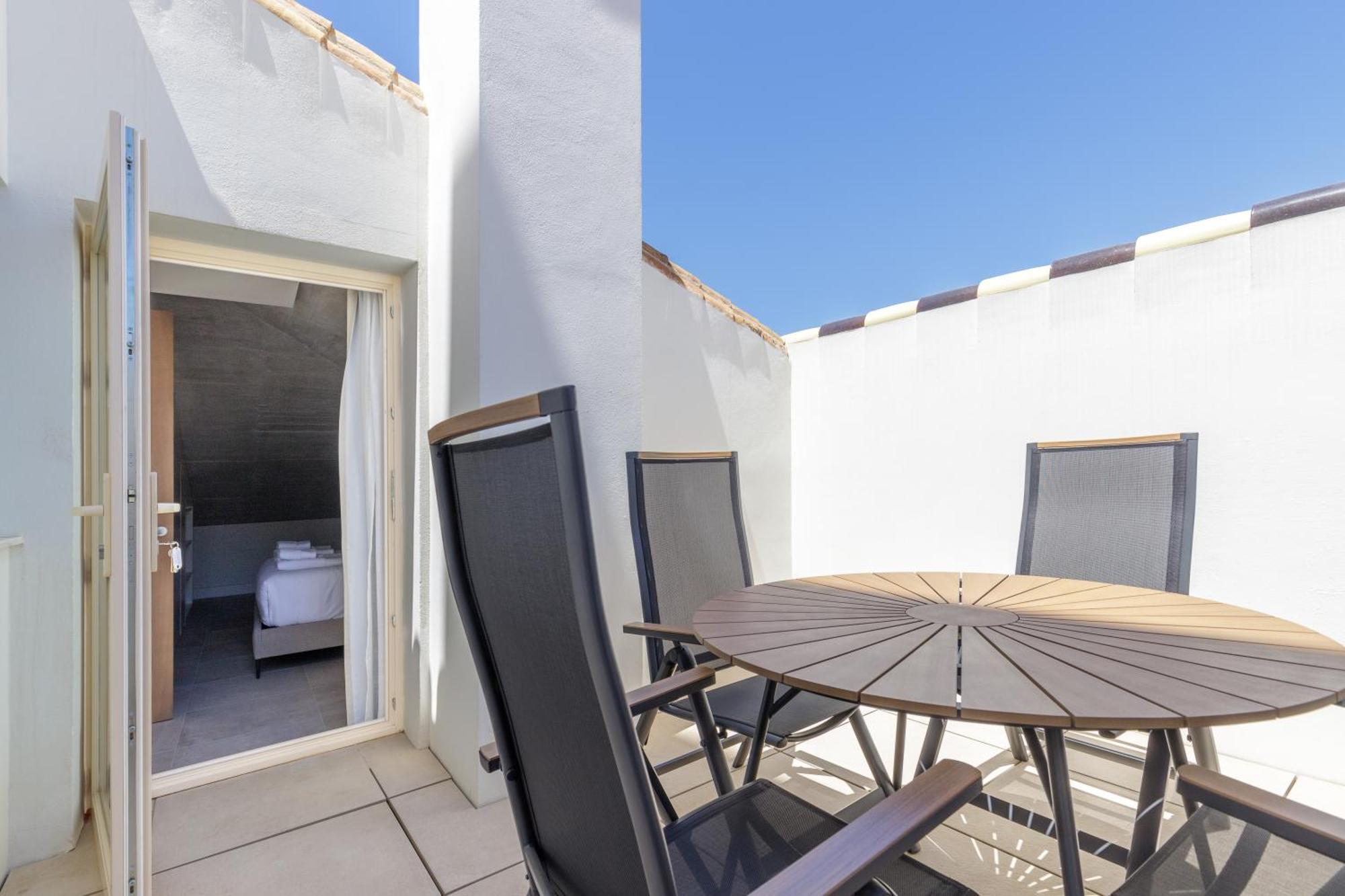 Plaza Del Siglo Suites & Boutique Apartments By Caleta Homes Málaga Eksteriør billede